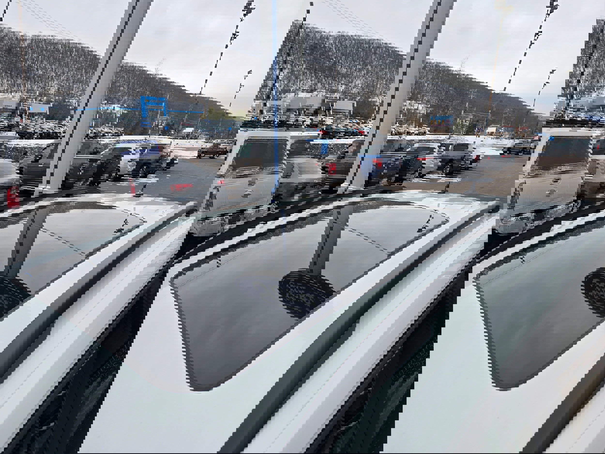 Used 2022 Volkswagen Atlas SE AWD/4WD image 9