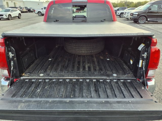 Used 2018 Toyota Tacoma TRD Off-Road AWD/4WD image 47