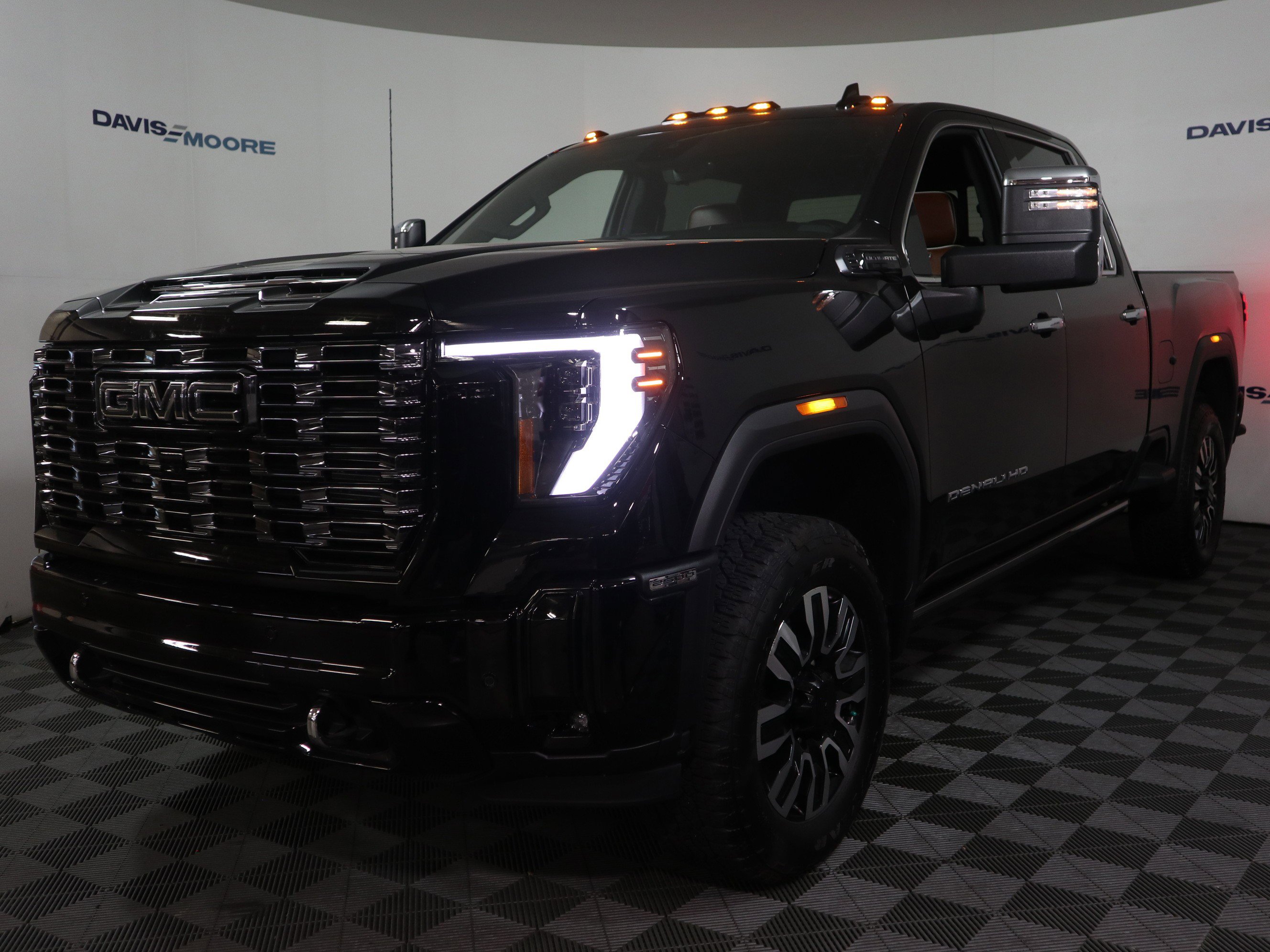 Used 2025 GMC Sierra 2500 Denali Ultimate image 12