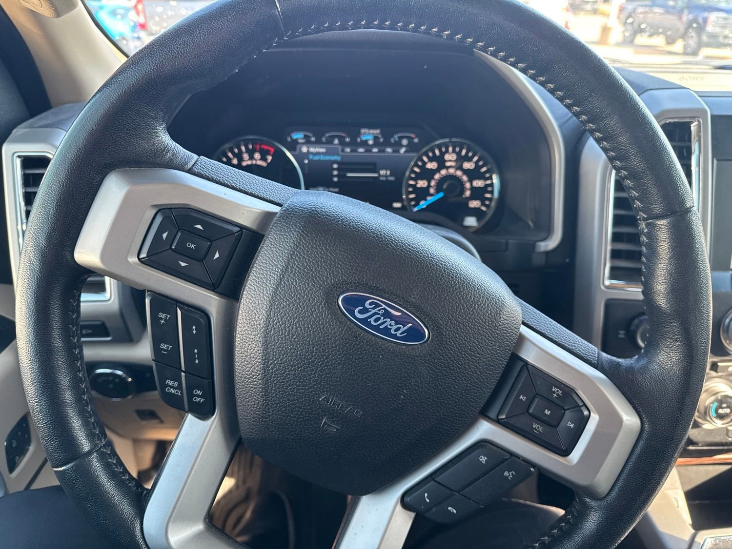 Used 2017 Ford F150 Lariat w/ Equipment Group 502A Luxury RWD image 12