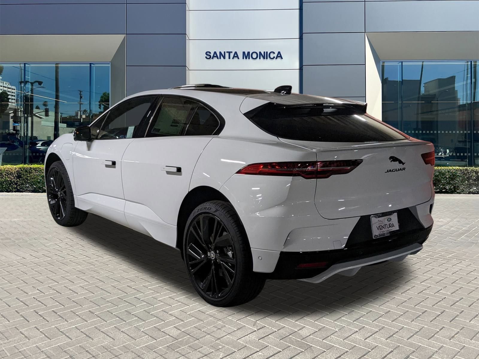 New 2024 Jaguar I-PACE R-Dynamic HSE image 9