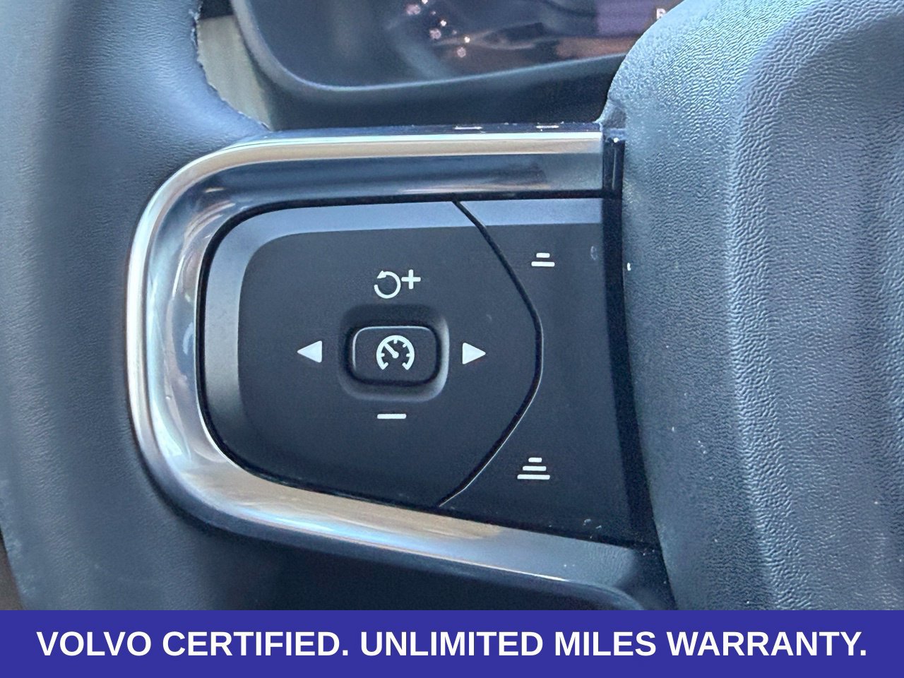 Certified 2024 Volvo XC40 B5 Core AWD/4WD image 23