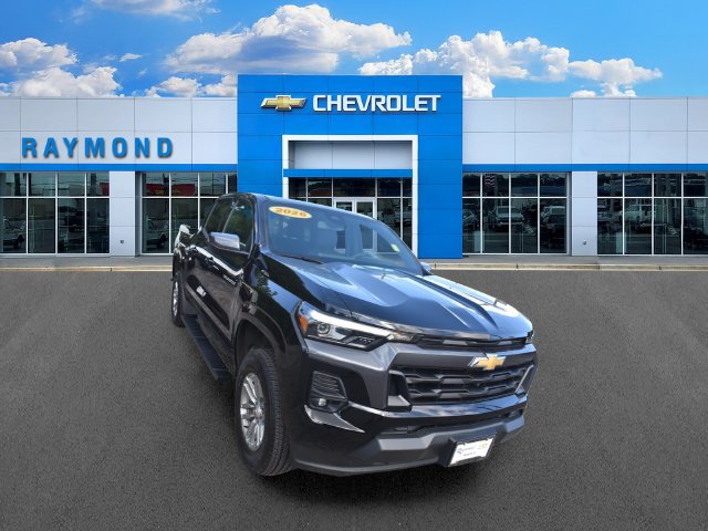 Used 2026 Chevrolet Colorado LT w/ LT Convenience Package AWD/4WD image 9