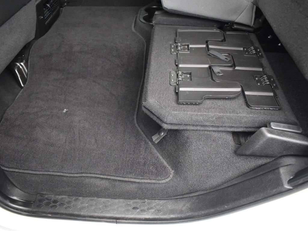 Used 2022 RAM 1500 Classic SLT image 33