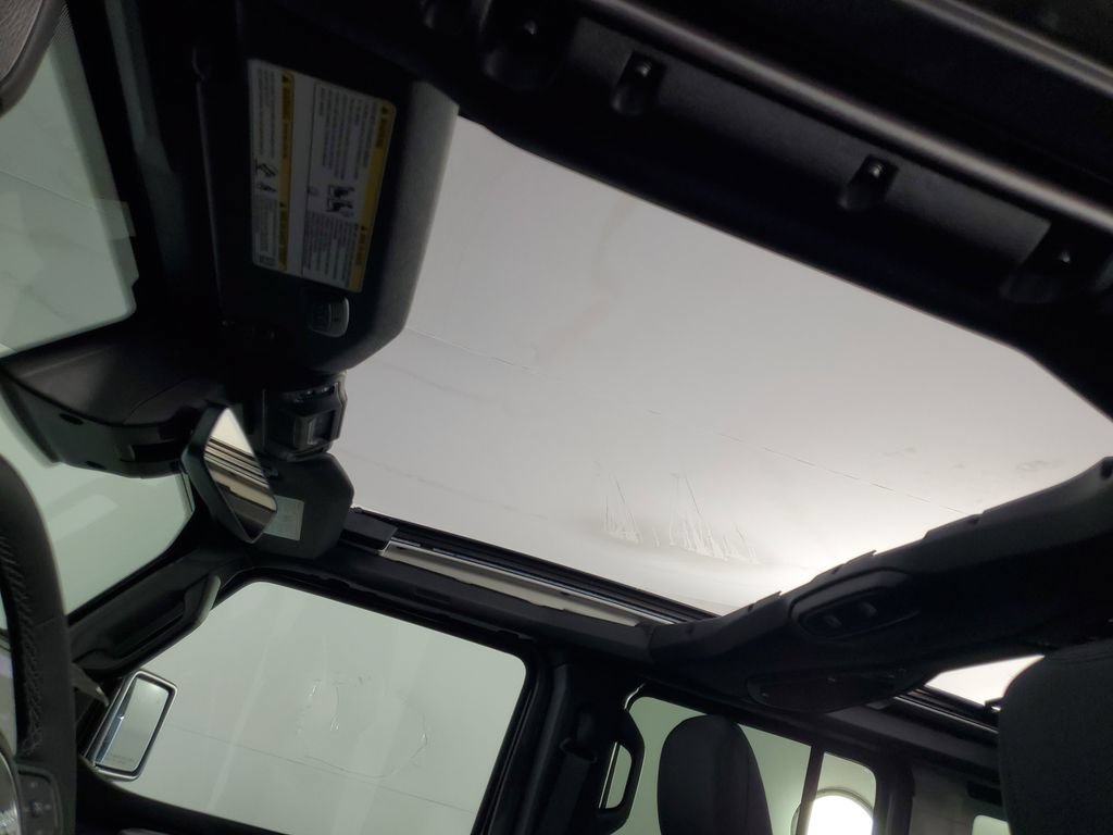 New 2026 Jeep Wrangler Unlimited Rubicon AWD/4WD image 33