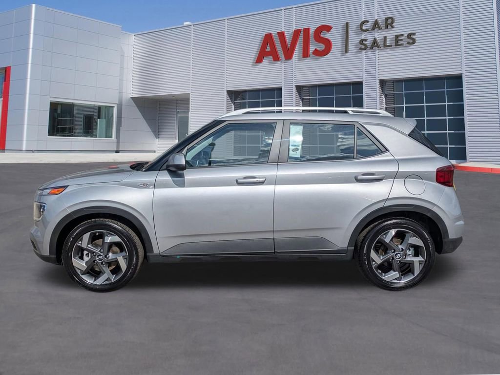 Used 2025 Hyundai Venue SEL FWD image 10