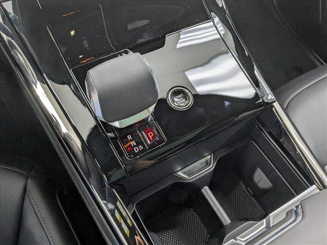 New 2025 Land Rover Range Rover Sport SE image 18