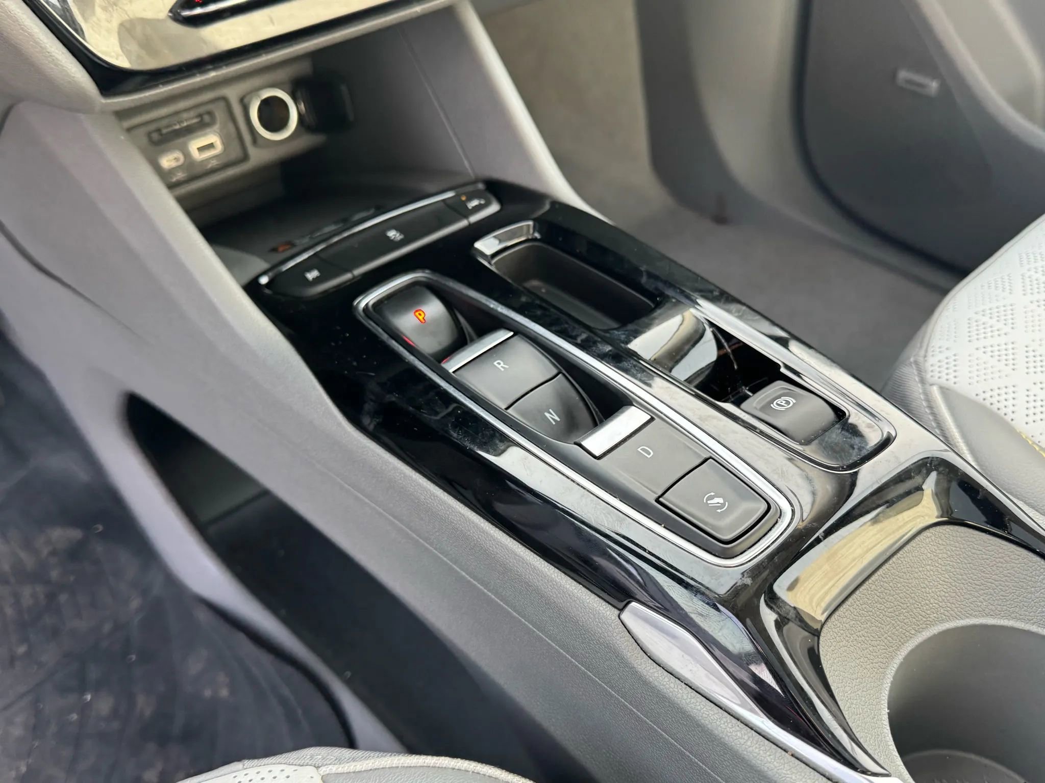 Used 2022 Chevrolet Bolt EUV Premier w/ Sun & Sound Package image 14