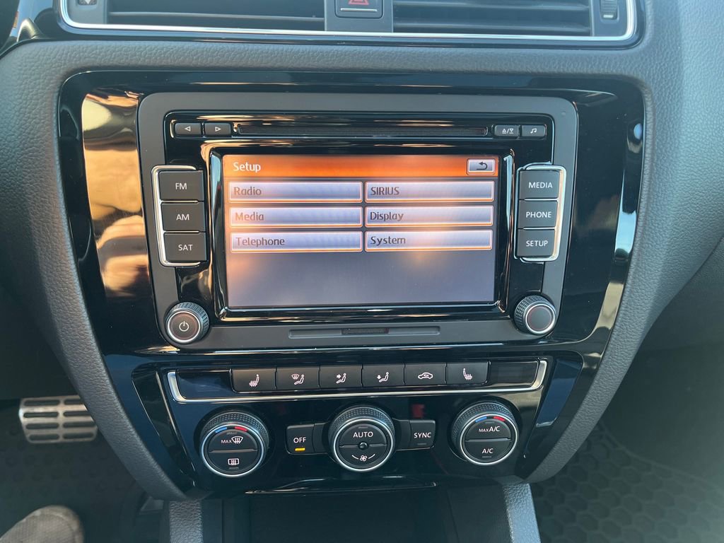 Used 2015 Volkswagen Jetta GLI SE image 25