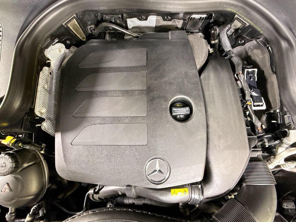 Used 2020 Mercedes-Benz GLC 300 4MATIC Coupe image 23