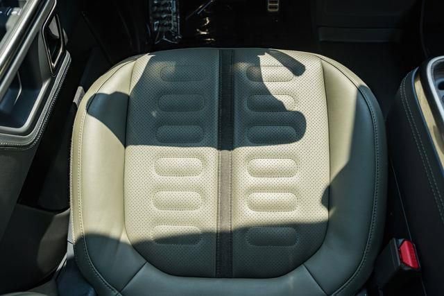 Used 2023 Rivian R1S Launch Edition image 15