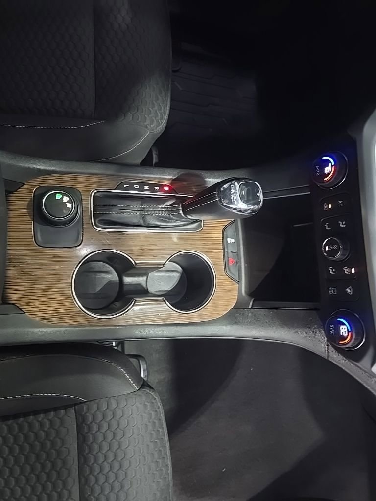 Used 2017 GMC Acadia SLE image 29