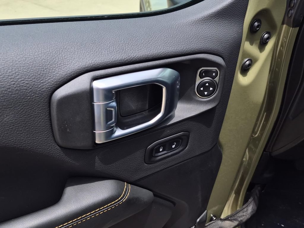 New 2026 Jeep Wrangler Unlimited Sahara AWD/4WD image 14