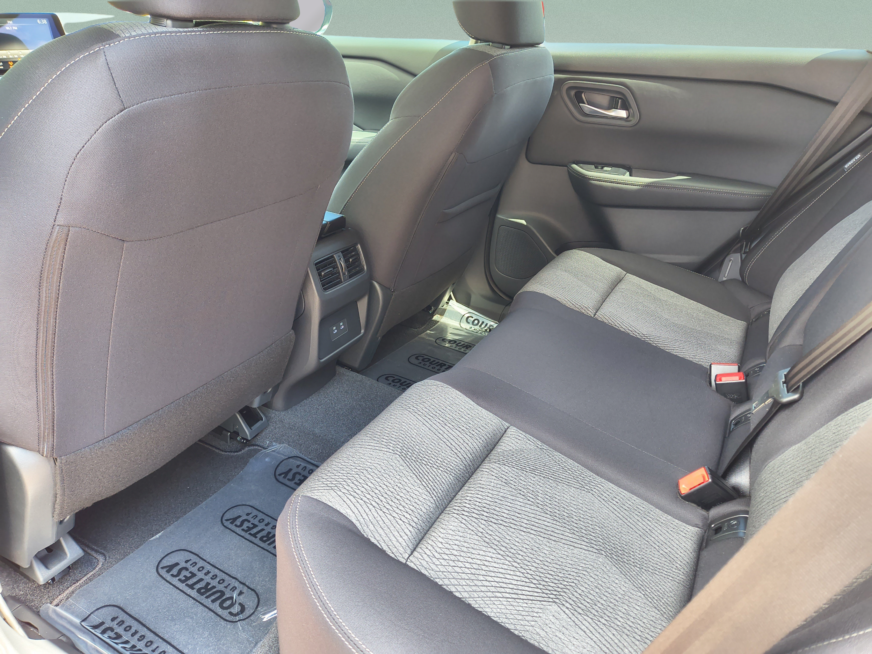 New 2026 Nissan Rogue SV FWD image 17