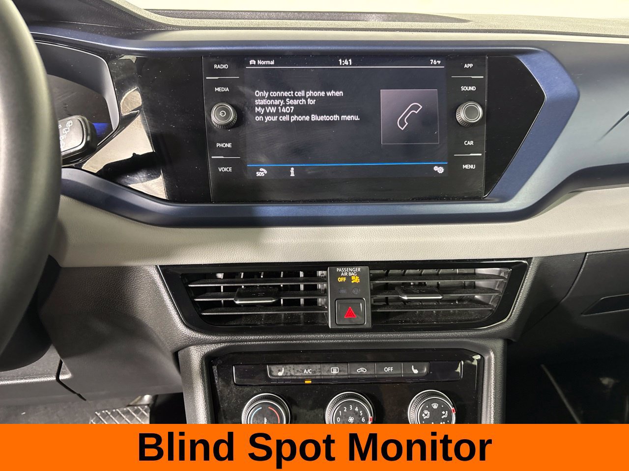 Used 2023 Volkswagen Taos SE w/ Panoramic Sunroof Package AWD/4WD image 18