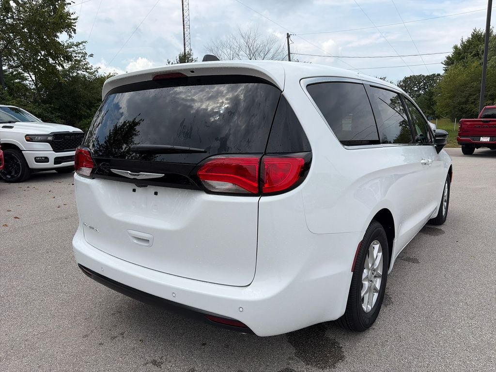 New 2027 Chrysler Pacifica LX FWD image 6