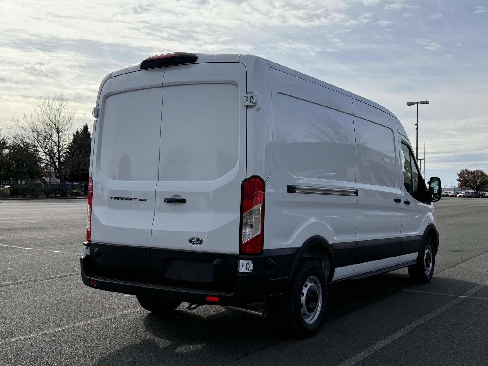 New 2026 Ford Transit 150 148 Medium Roof w/ Load Area Protection Package RWD image 3