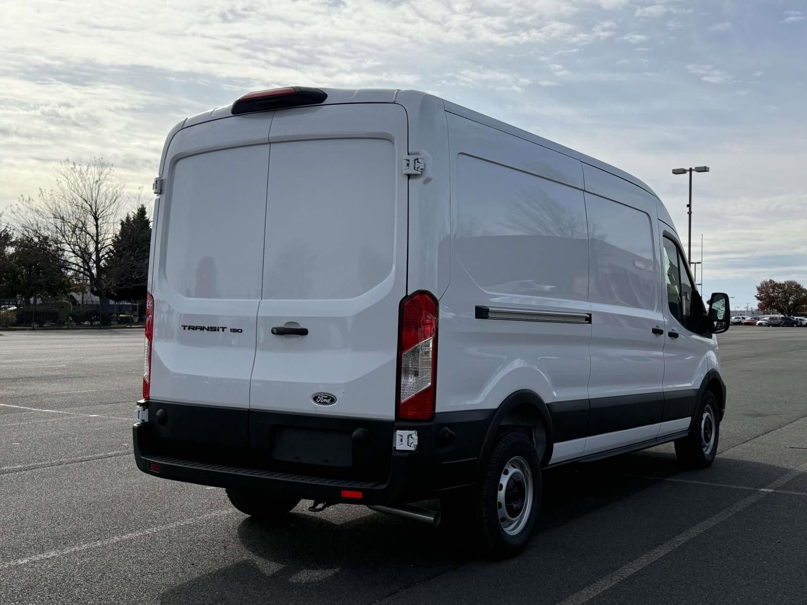 New 2026 Ford Transit 150 148 Medium Roof w/ Load Area Protection Package RWD image 3