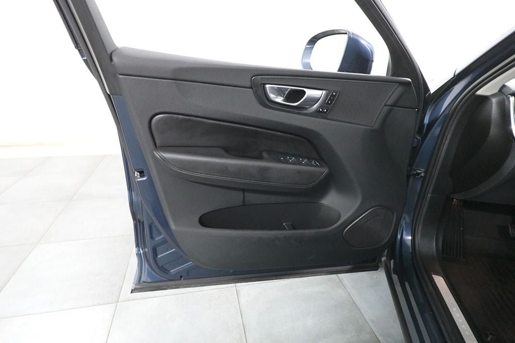 Used 2023 Volvo XC60 B5 Core w/ Climate Package AWD/4WD image 20