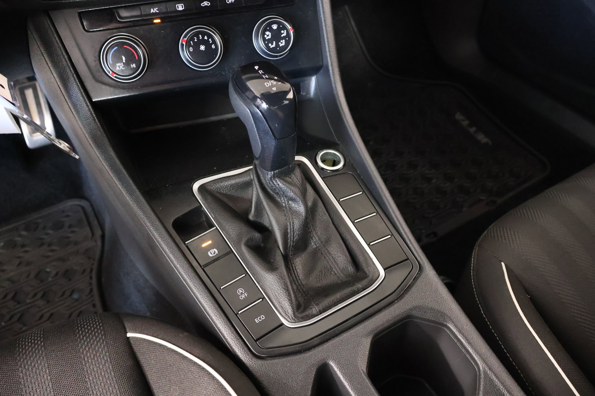 Used 2023 Volkswagen Jetta Sport FWD image 7