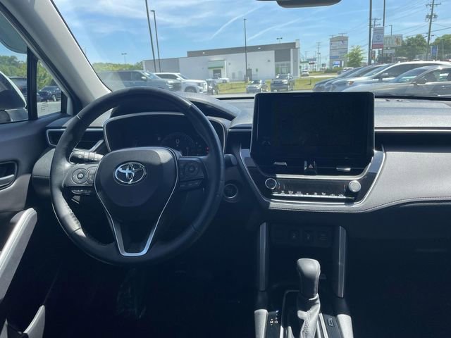 Used 2023 Toyota Corolla Cross XLE FWD image 10