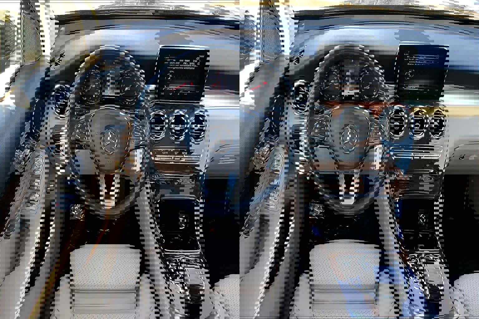 Used 2019 Mercedes-Benz GLC 350e 4MATIC image 6