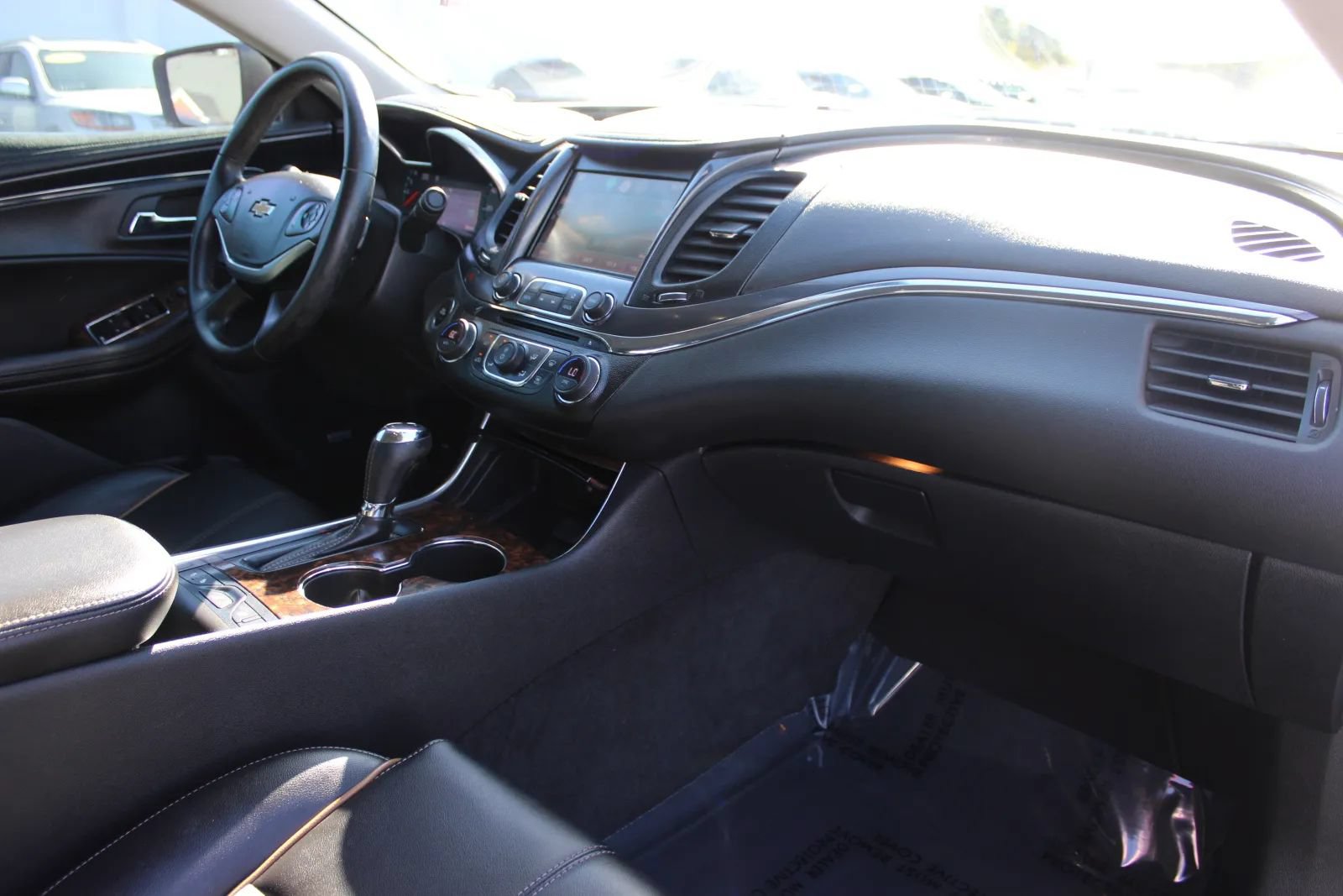 Used 2014 Chevrolet Impala LT FWD image 20
