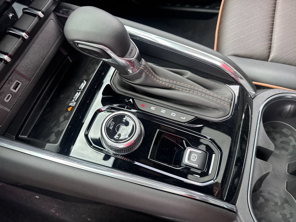 New 2026 GMC Canyon AT4 w/ Technology Plus Package AWD/4WD image 15
