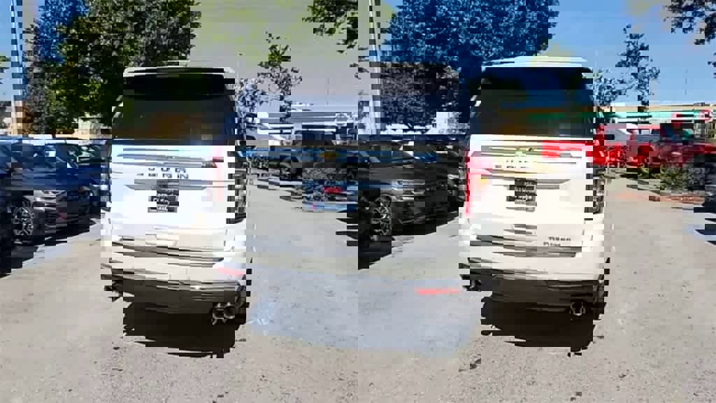 Used 2021 Chevrolet Suburban Premier image 7