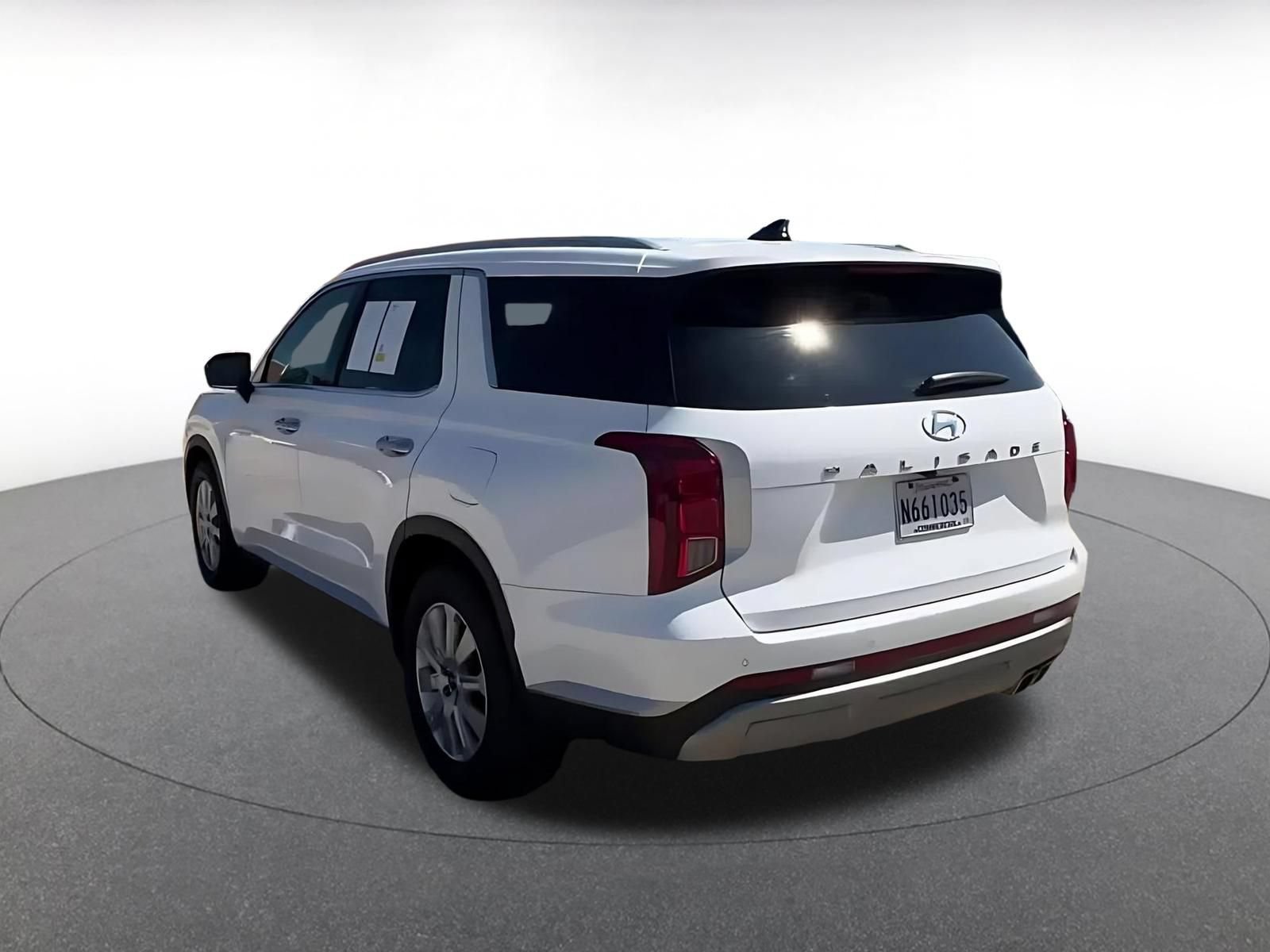Used 2025 Hyundai Palisade SEL FWD image 11