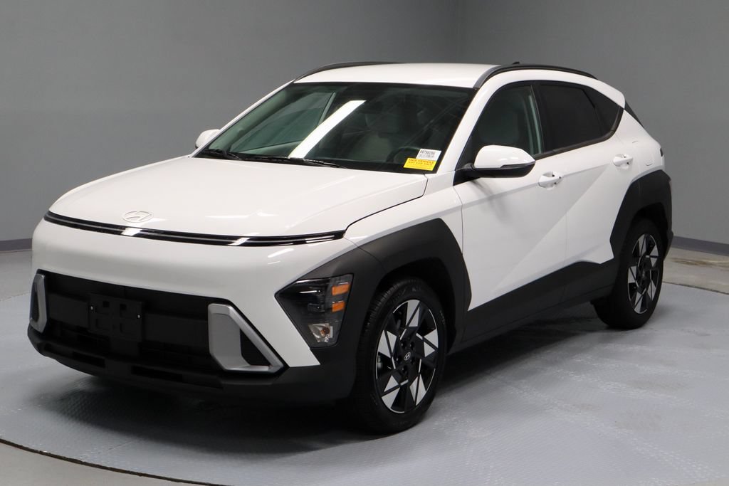 Used 2025 Hyundai Kona SEL FWD image 7