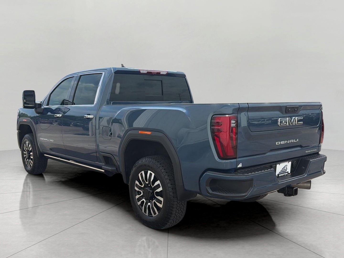 Used 2026 GMC Sierra 3500 Denali Ultimate AWD/4WD image 7