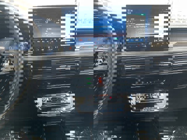 Used 2023 Lincoln Corsair AWD w/ Equipment Group 101A image 32