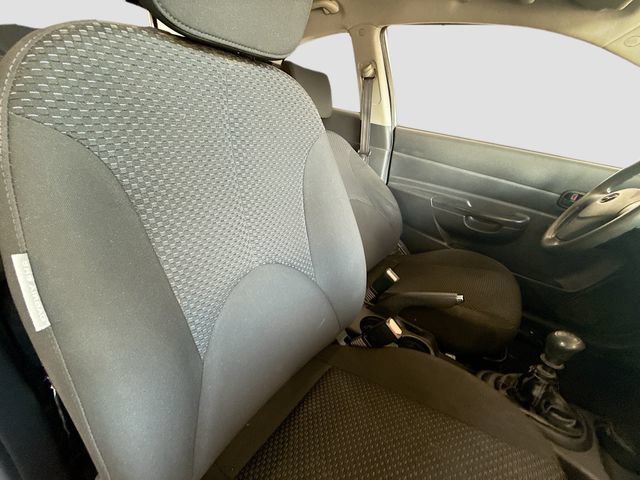 Used 2011 Hyundai Accent GL FWD image 25