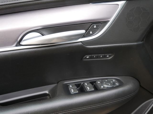 Used 2017 Cadillac XT5 Luxury w/ Driver Awareness Package image 12