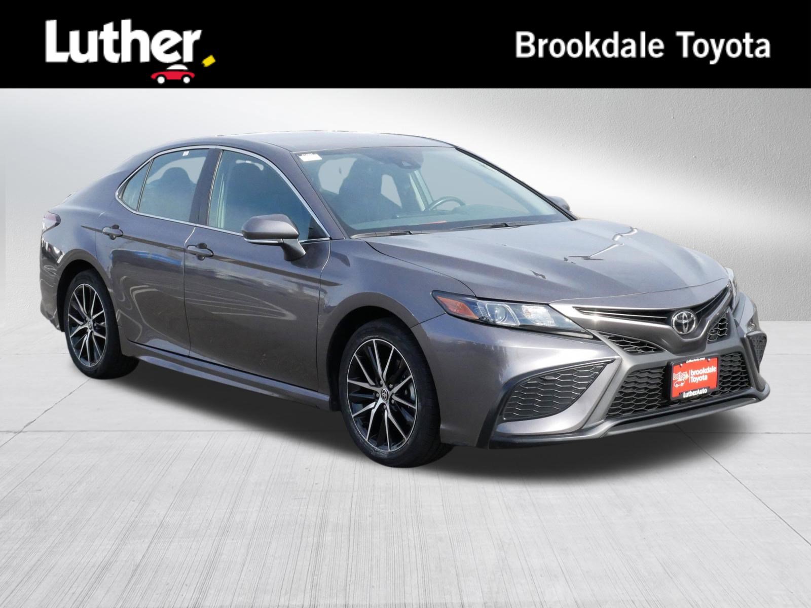 Certified 2024 Toyota Camry SE FWD image 1