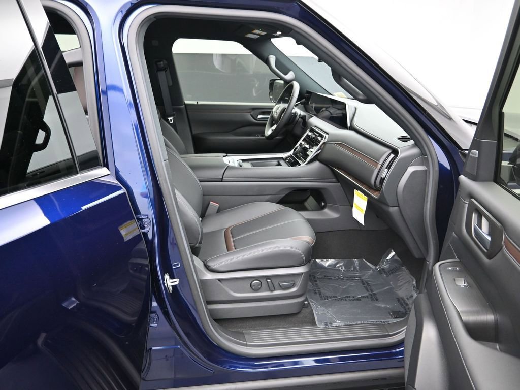 New 2025 Nissan Armada SL w/ Captain's Chari Seat Package image 29