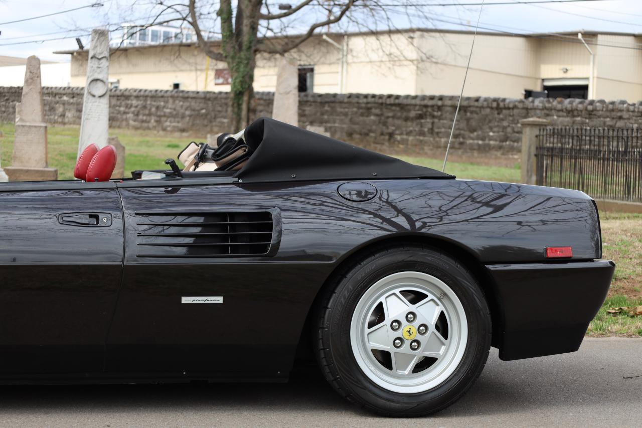 Used 1989 Ferrari Mondial T Cabriolet image 32