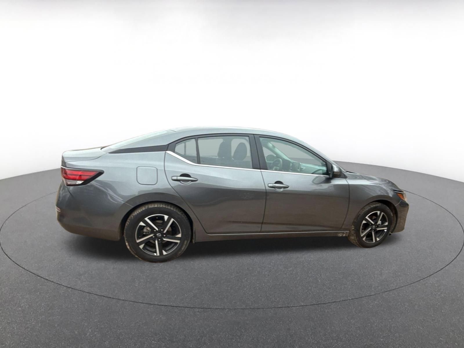 Used 2025 Nissan Sentra SV image 16