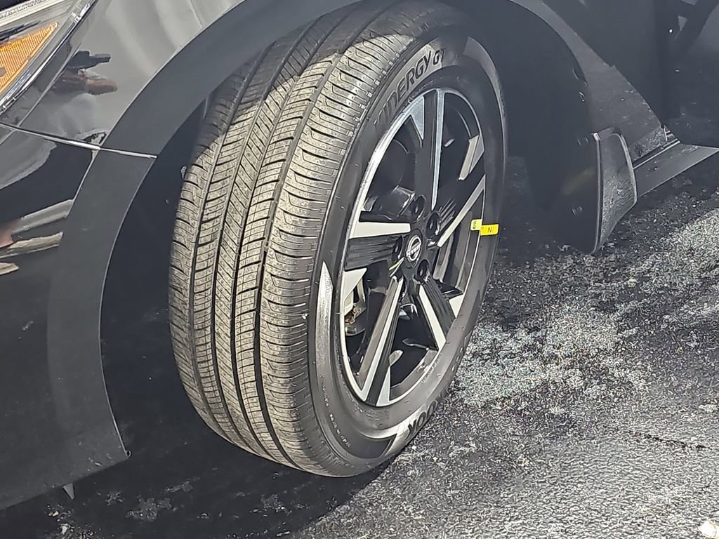 New 2025 Nissan Sentra SV w/ All-Weather Package image 31