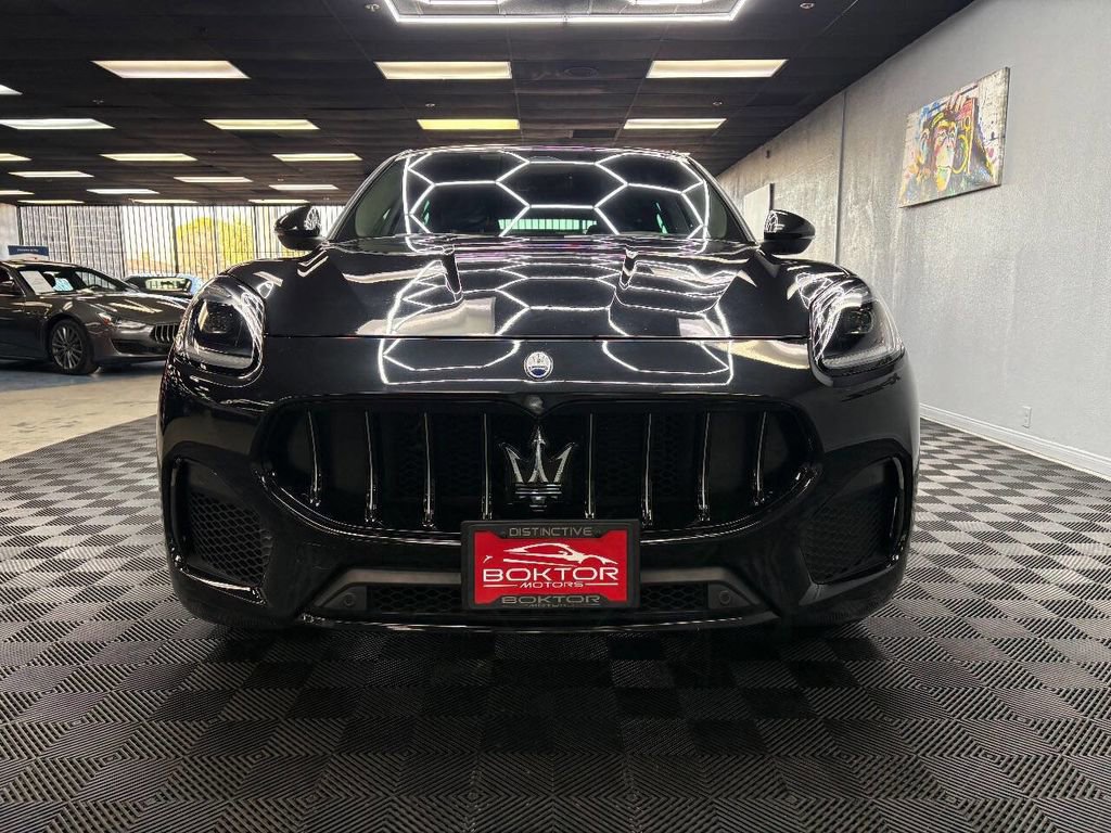 Used 2024 Maserati Grecale GT image 3