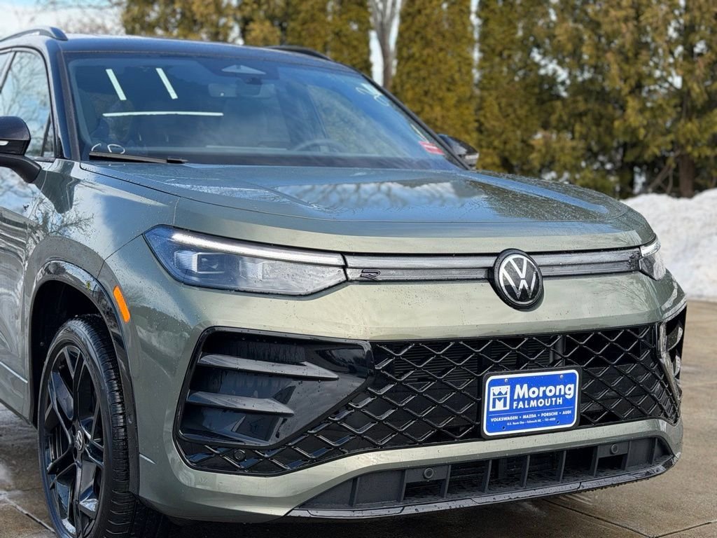 New 2026 Volkswagen Tiguan SE R-Line image 2