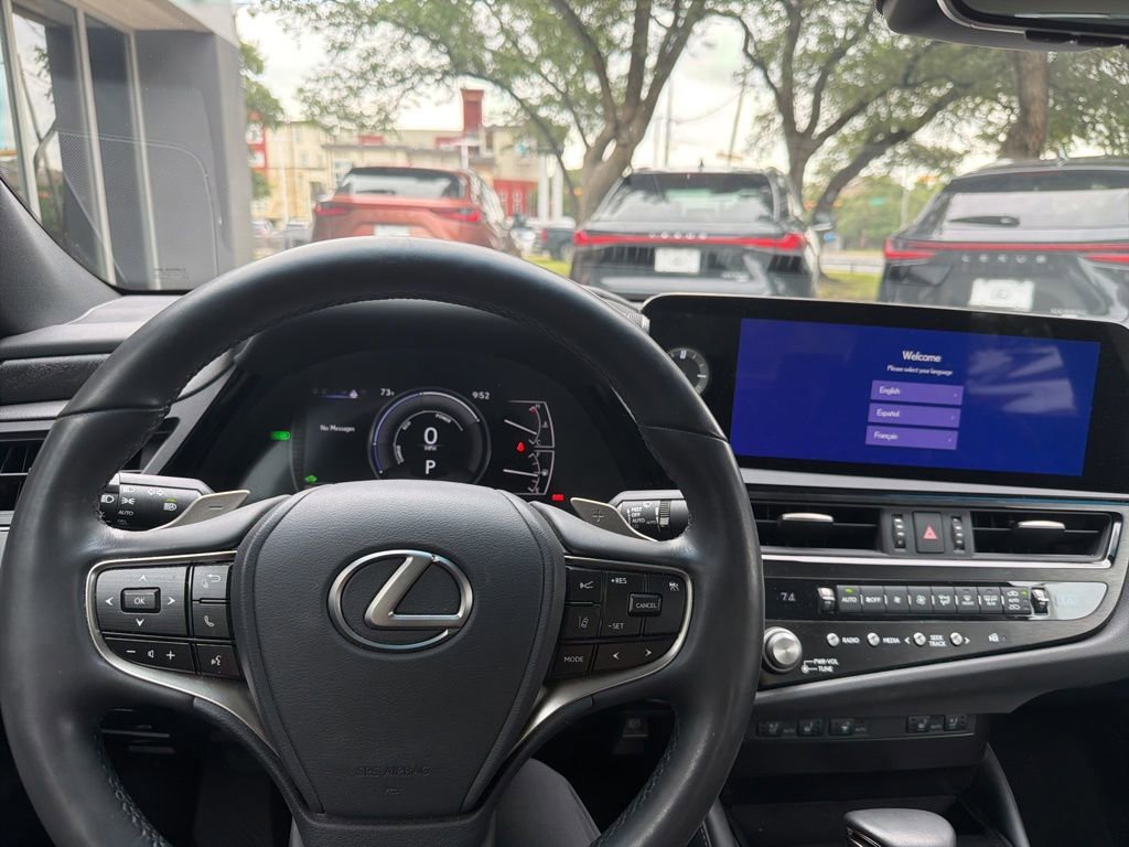 Used 2024 Lexus ES 300h w/ Premium Package FWD image 12
