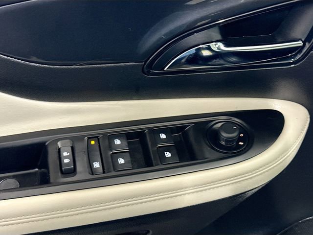 Used 2018 Buick Encore Preferred image 18