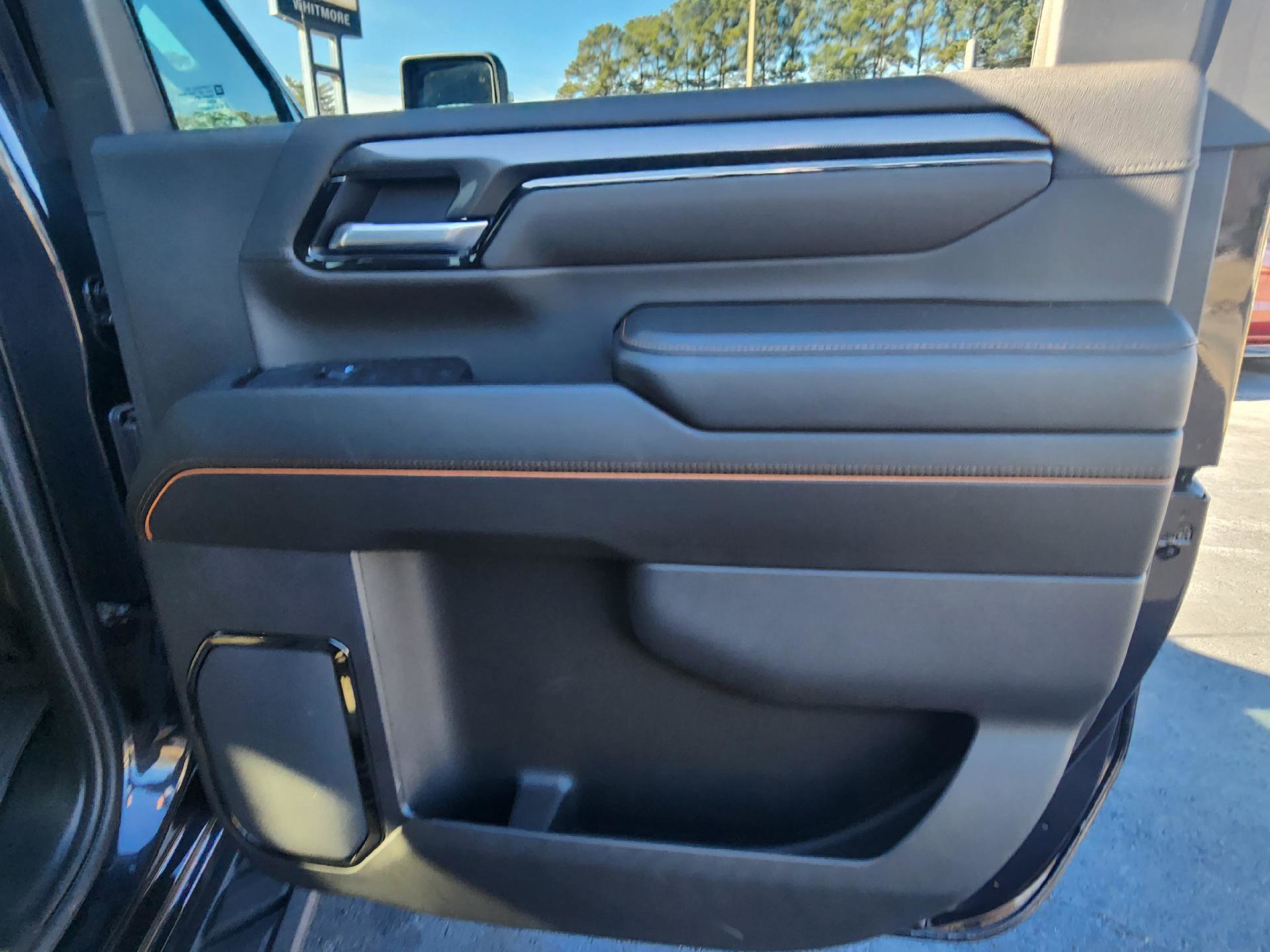 Used 2025 GMC Sierra 3500 AT4 image 14