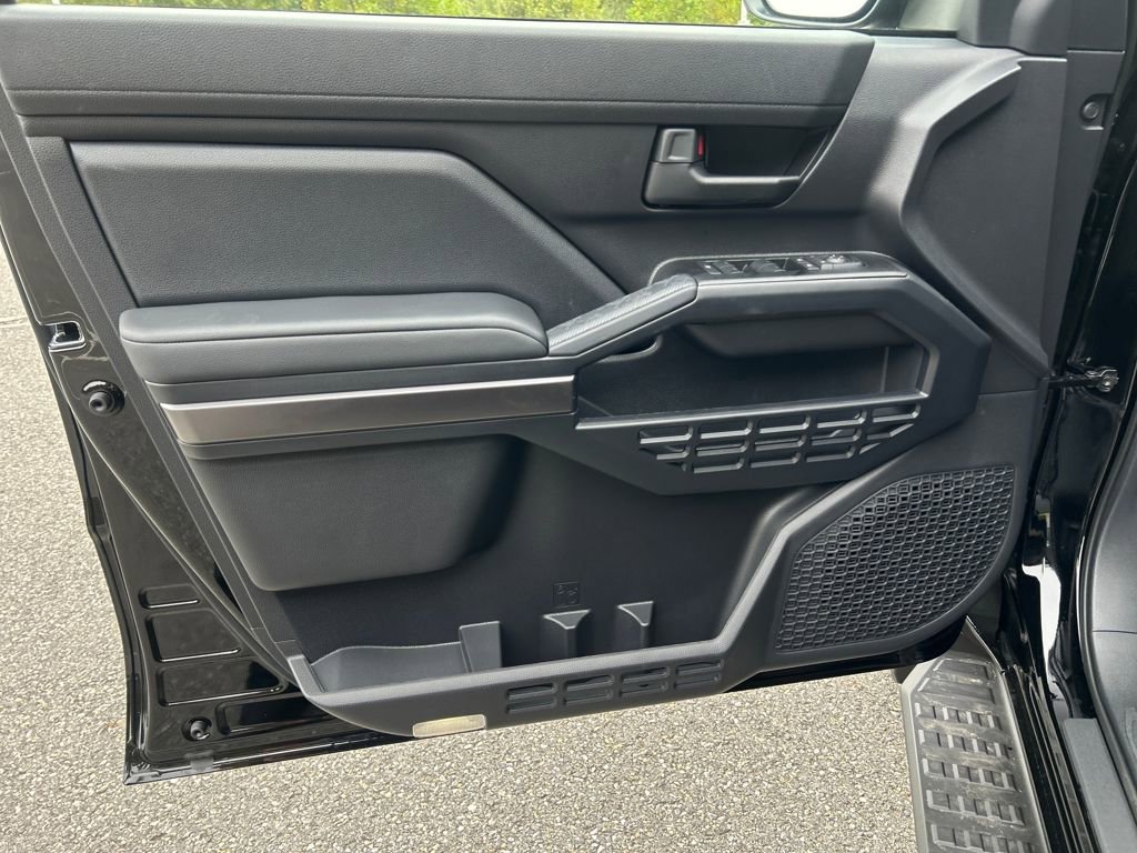 New 2025 Toyota 4Runner SR5 image 18