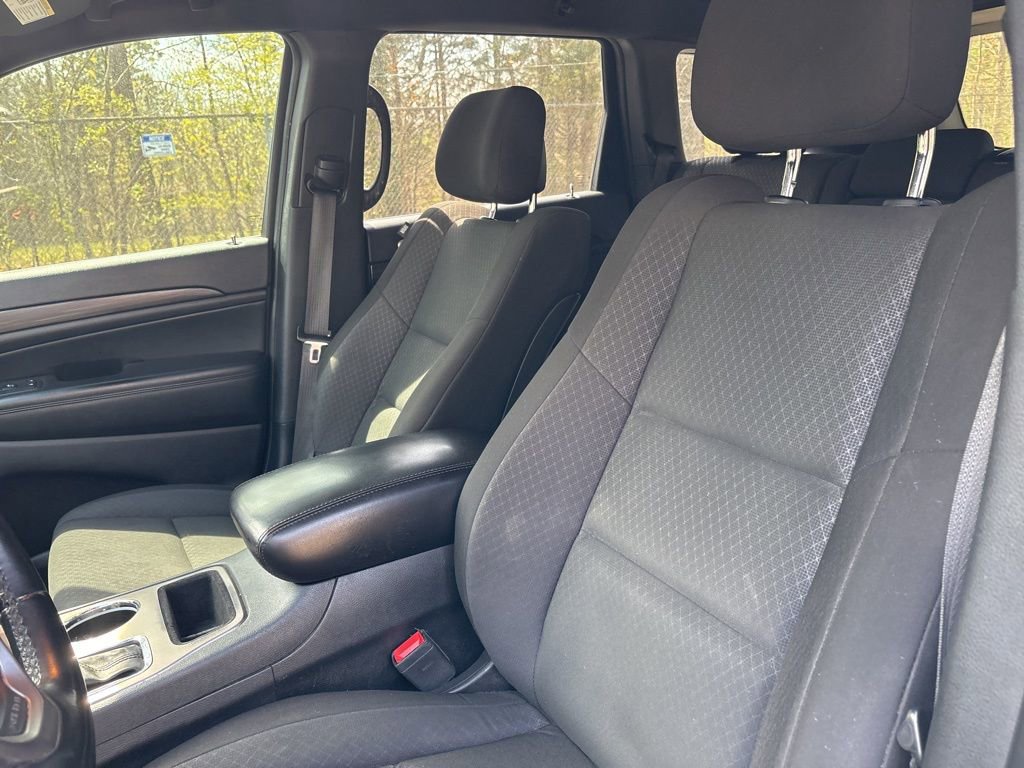 Used 2021 Jeep Grand Cherokee Laredo image 14