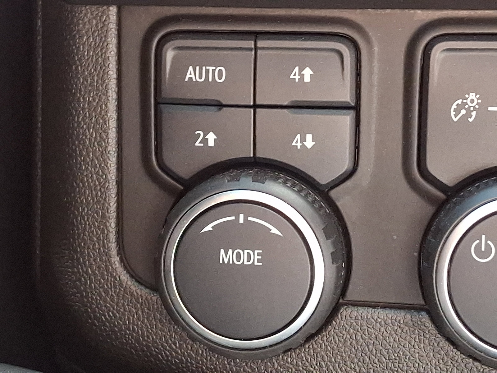 Used 2021 Chevrolet Tahoe Z71 w/ Rear Media and Nav Package image 27