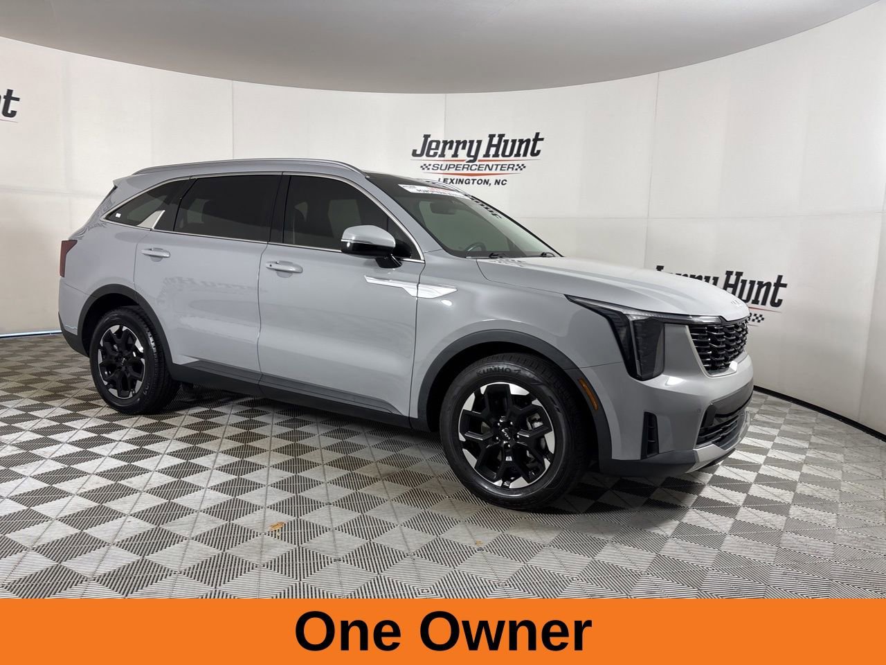 Used 2024 Kia Sorento S w/ Panoramic Sunroof Package image 4