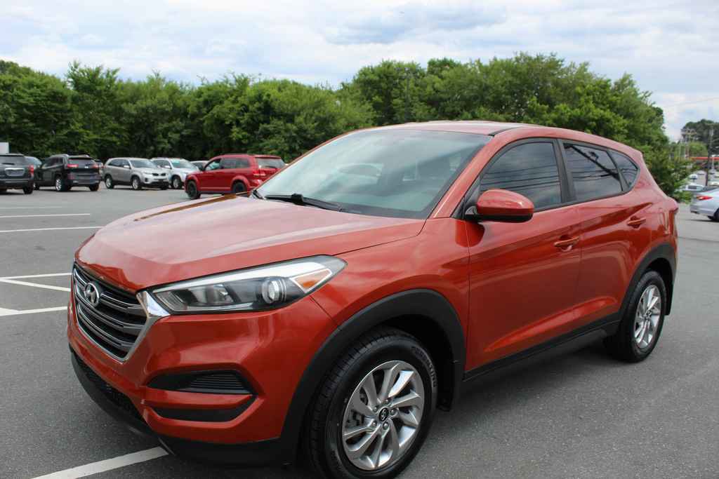 Used 2017 Hyundai Tucson SE FWD image 1